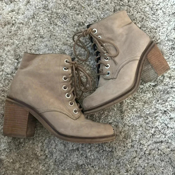 Aldo booties - Picture 2 of 7